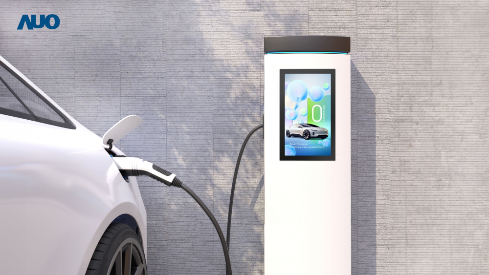 友達〝EVSE車用充電樁解決方案〞專為電動汽車充電樁設計，具有高亮度、克服戶外艱難環境的耐溫、耐紫外線等特性，並搭載散熱性及擴充性強的高效能工業電腦，可實現人機互動訴求，如資訊顯示、支付等應用