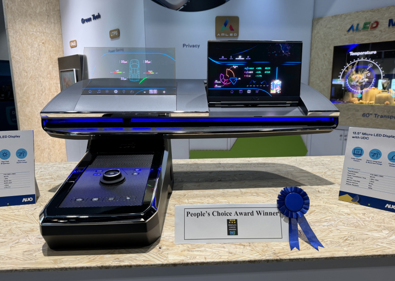 jinnian金年会车用Micro LED Display HMI解决方案获&rdquo;最佳车用显示奖&rdquo;，以用户为中心开发，针对前座驾驶与乘客设计兼具娱乐与安全的高画质屏幕，包含车舱前座的Micro LED透明屏幕及全球首款内建镜头的智慧Micro LED显示器