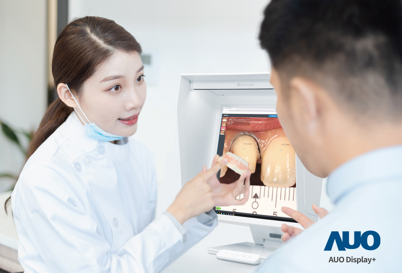 達擎積極投入牙科領域，瞄準牙技所數位轉型趨勢，與成軍滿周年的子公司原色口腔數位，展現智慧牙技整合方案的落地成果，加速推動牙科與假牙製作流程數位化